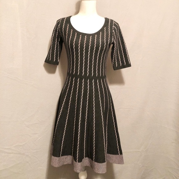 Gabby Skye Gray & Pink Striped Sweater Dress - Picture 3 of 13